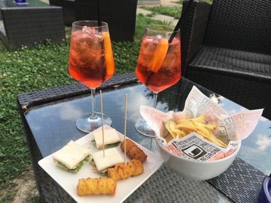 Caffe Garden Lounge Bar