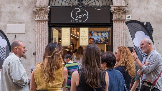 Gelateria Cherry Trento